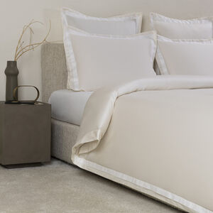 slide 2 Pliant Duvet Cover