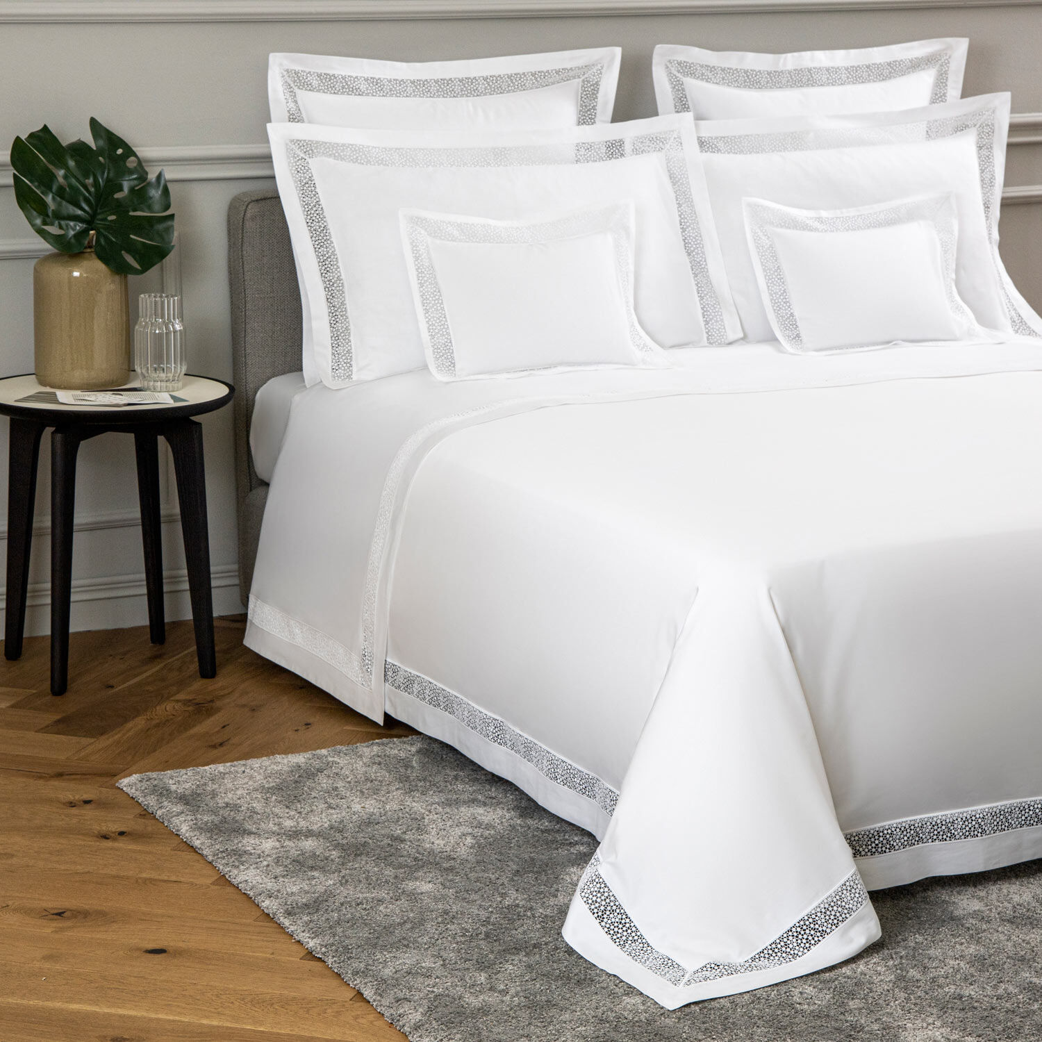 slide 4 Forever Lace Duvet Cover