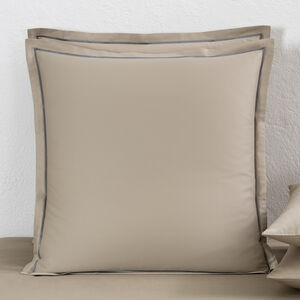 slide 1 Camelia Euro Sham