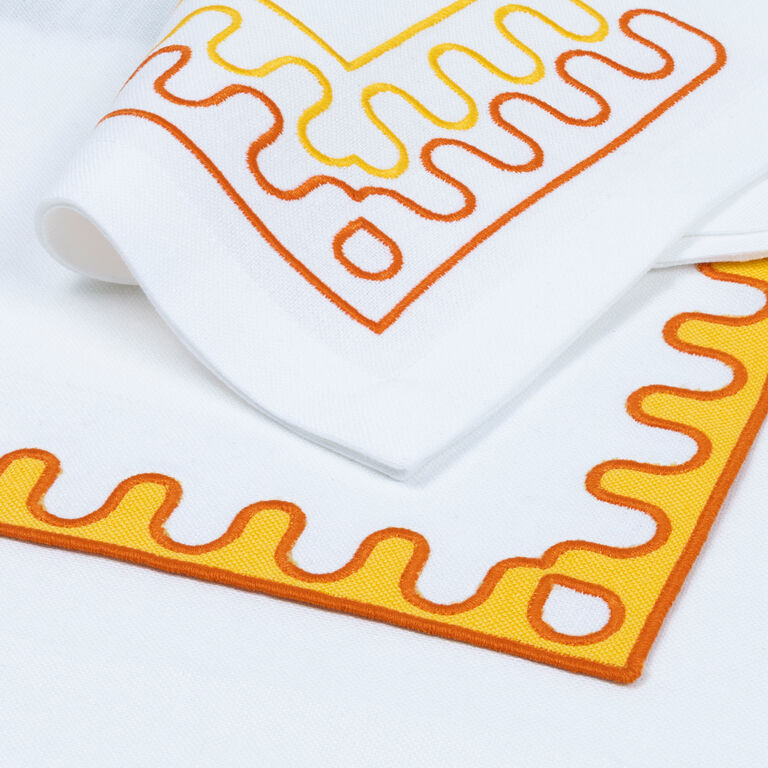 slide 4 Modernism Frame Placemat and Napkins Set