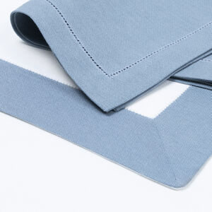 slide 4 Artistry Ajour Placemats and Napkins Set