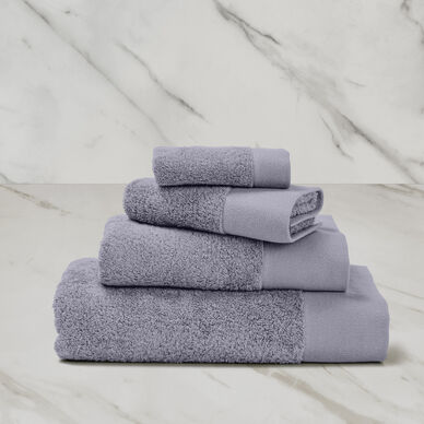 https://www.frette.com/dw/image/v2/BCMC_PRD/on/demandware.static/-/Sites-frette-master-catalog/default/dwdc267677/images/large/3FXWP71D0112_4338_01.jpg?sw=388&sh=388&sm=fit