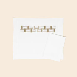 slide 2 Basket Weave Placemats and Napkins Set