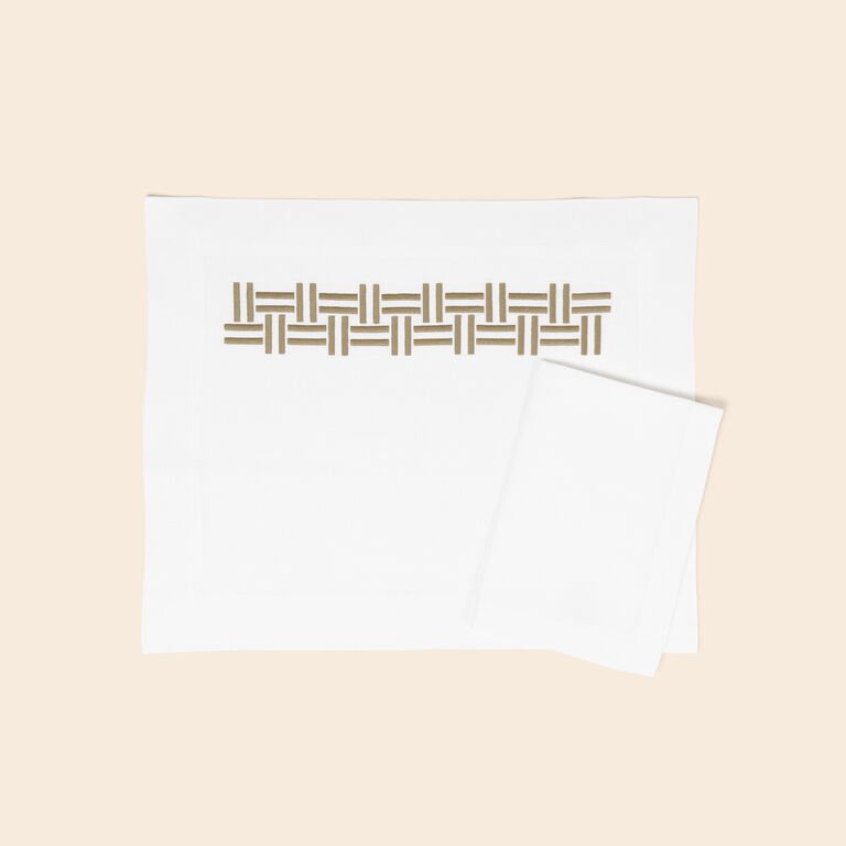 slide 2 Basket Weave Placemats and Napkins Set