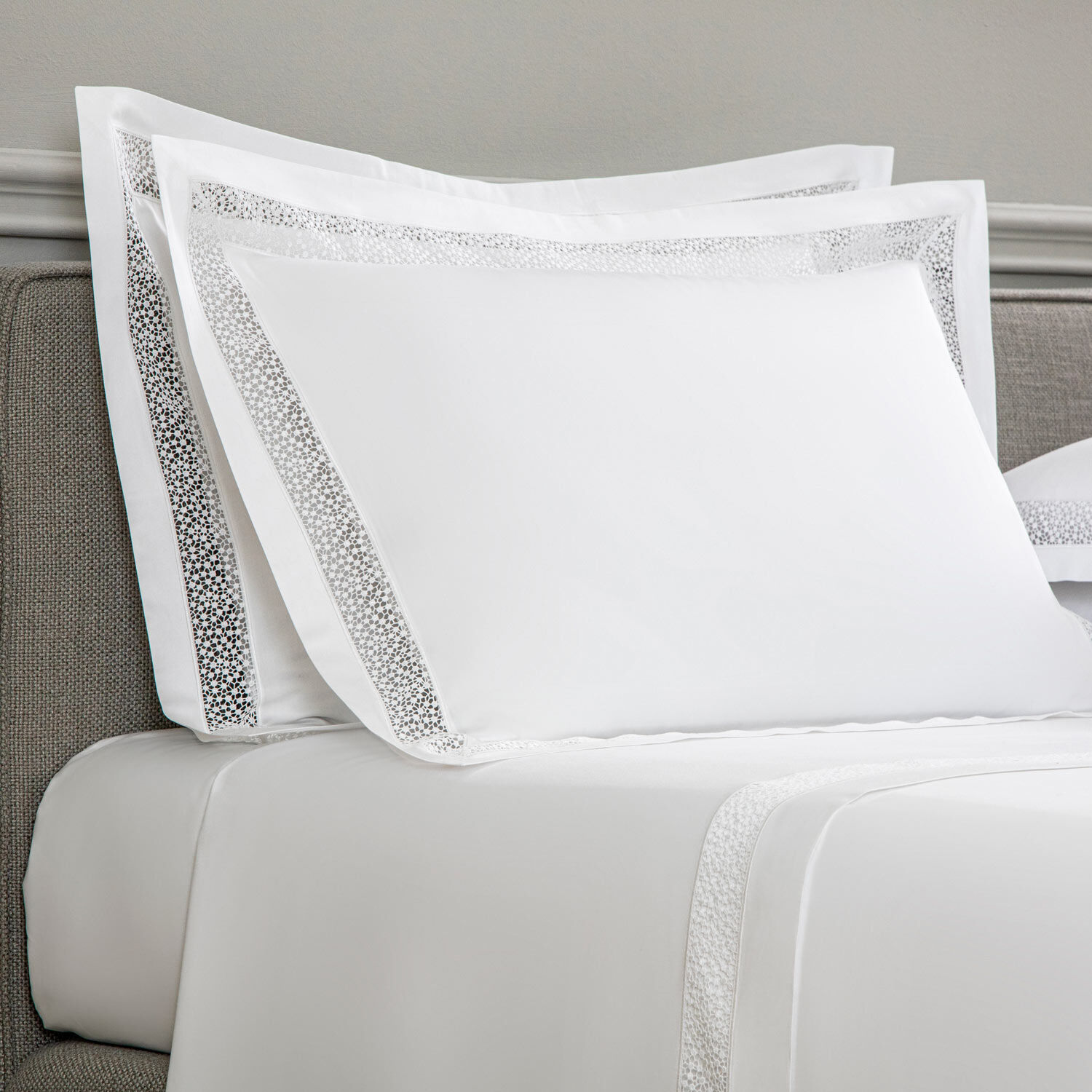 Forever Lace Sham Frette