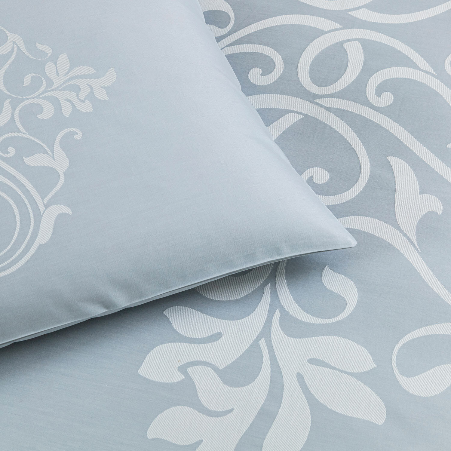 slide 3 Medallion Heart Euro Pillowcase