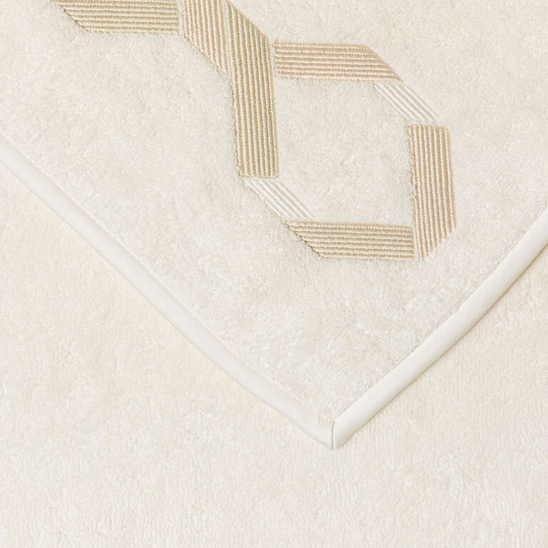 slide 3 Continuity Embroidered Bath Sheet