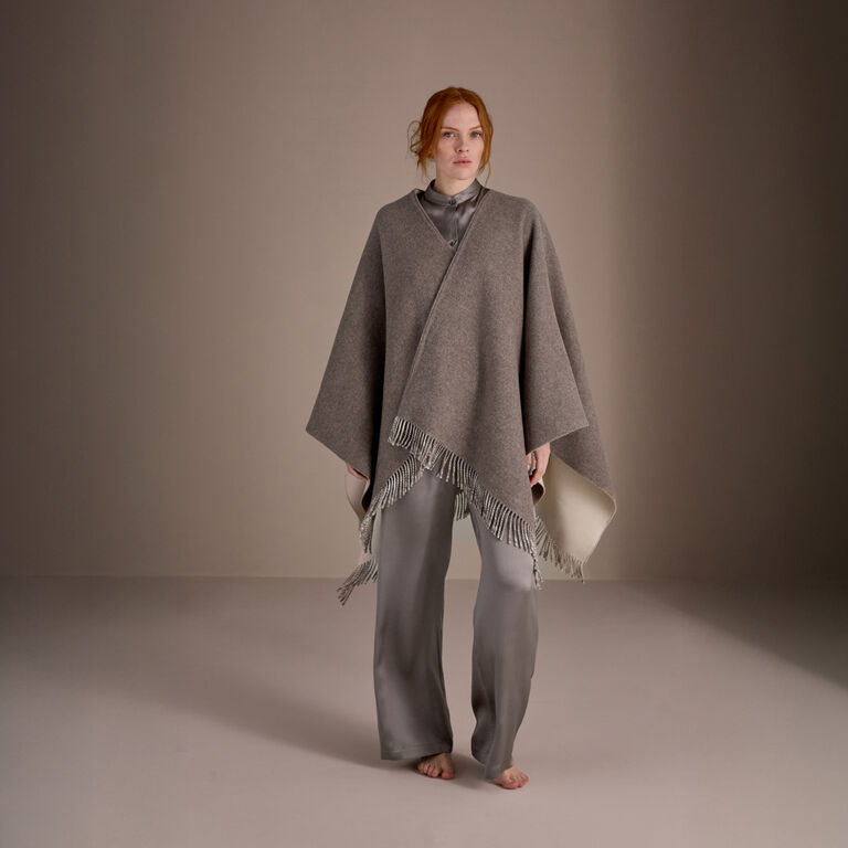 slide 2 Sovana Knitted Cape