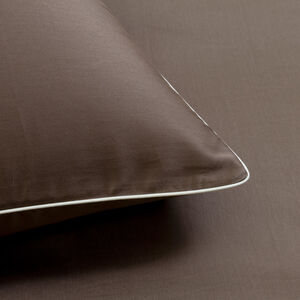 slide 3 Greenwich Euro Sham