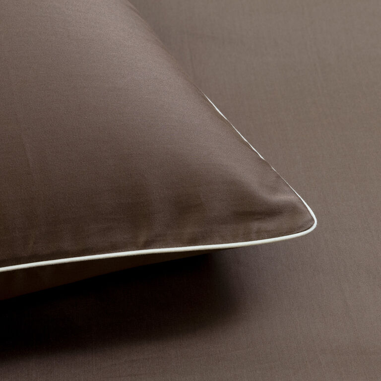 slide 3 Greenwich Euro Sham