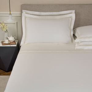 slide 2 Net Lace Sheet Set