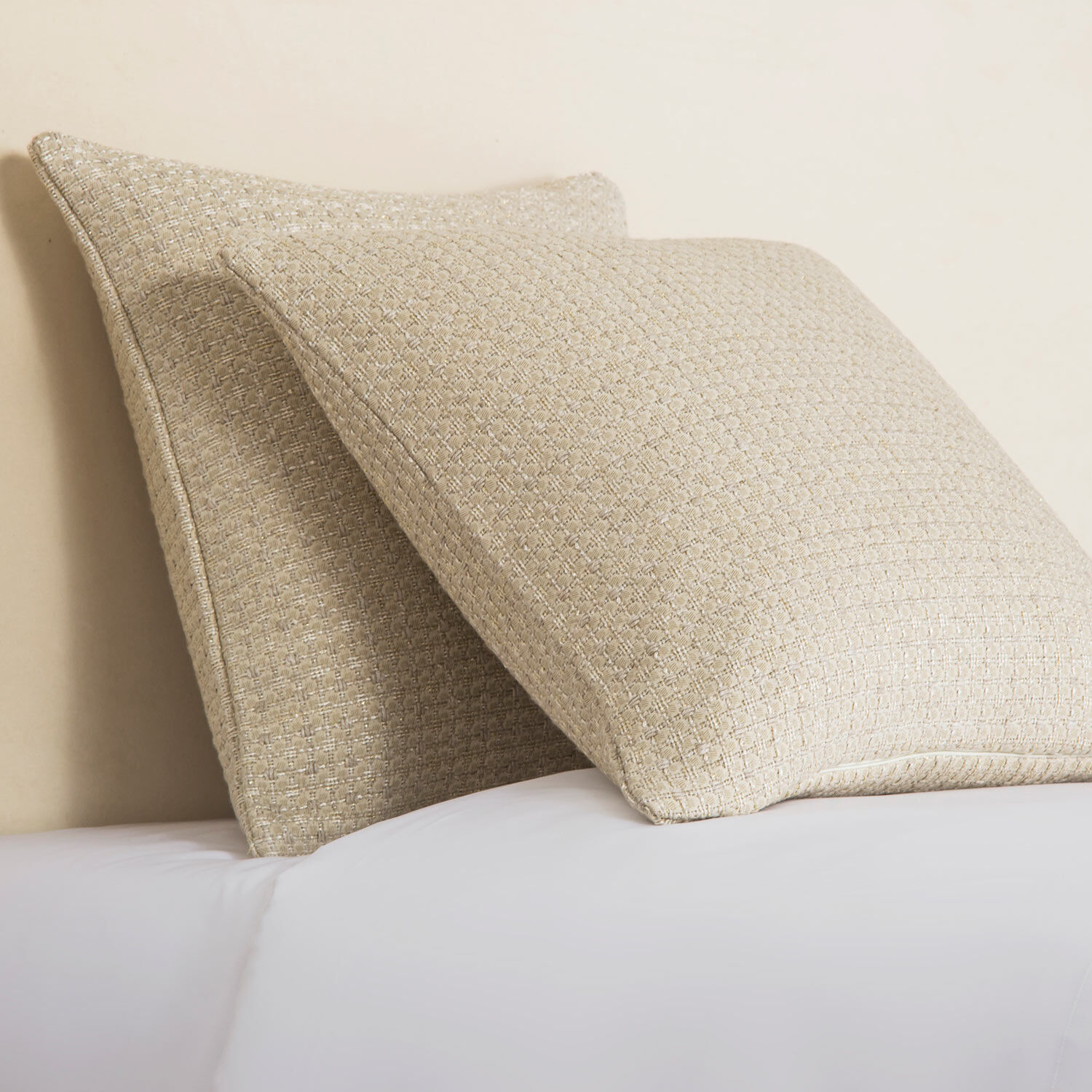 Luxury Luminescent Tweed Decorative Pillow Frette