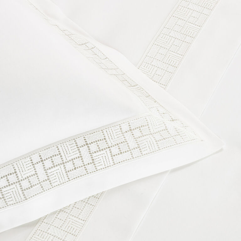 slide 3 Maze Lace Boudoir