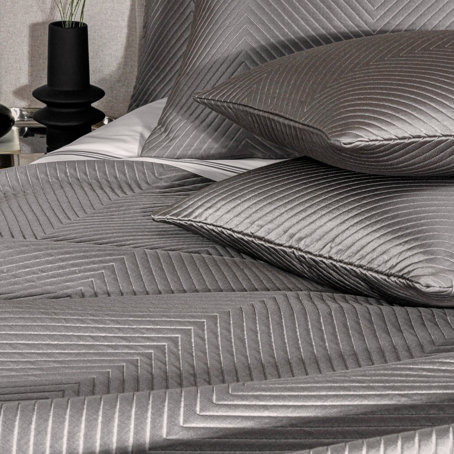 slide 4 Luxury Herringbone Bedspread