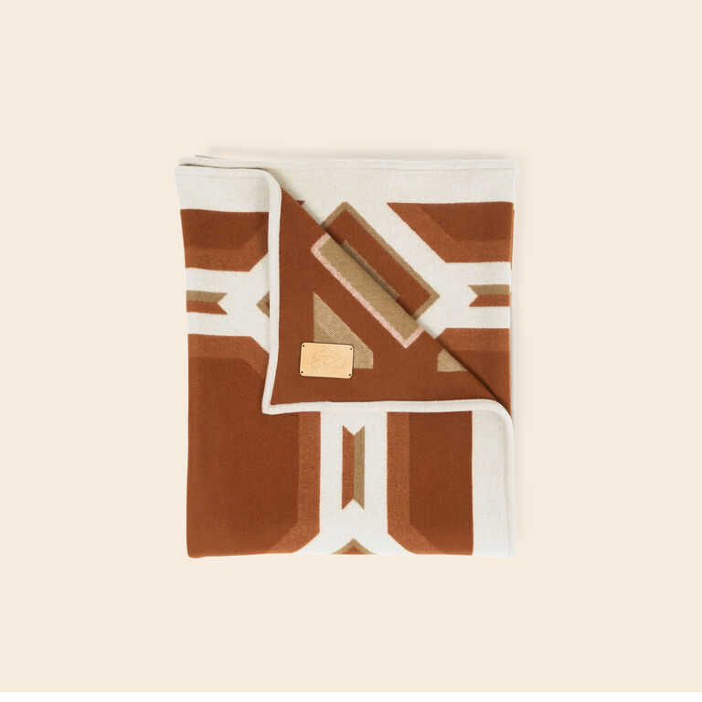 slide 4 Deco Throw 003