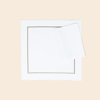 Define Placemats and Napkins Set
