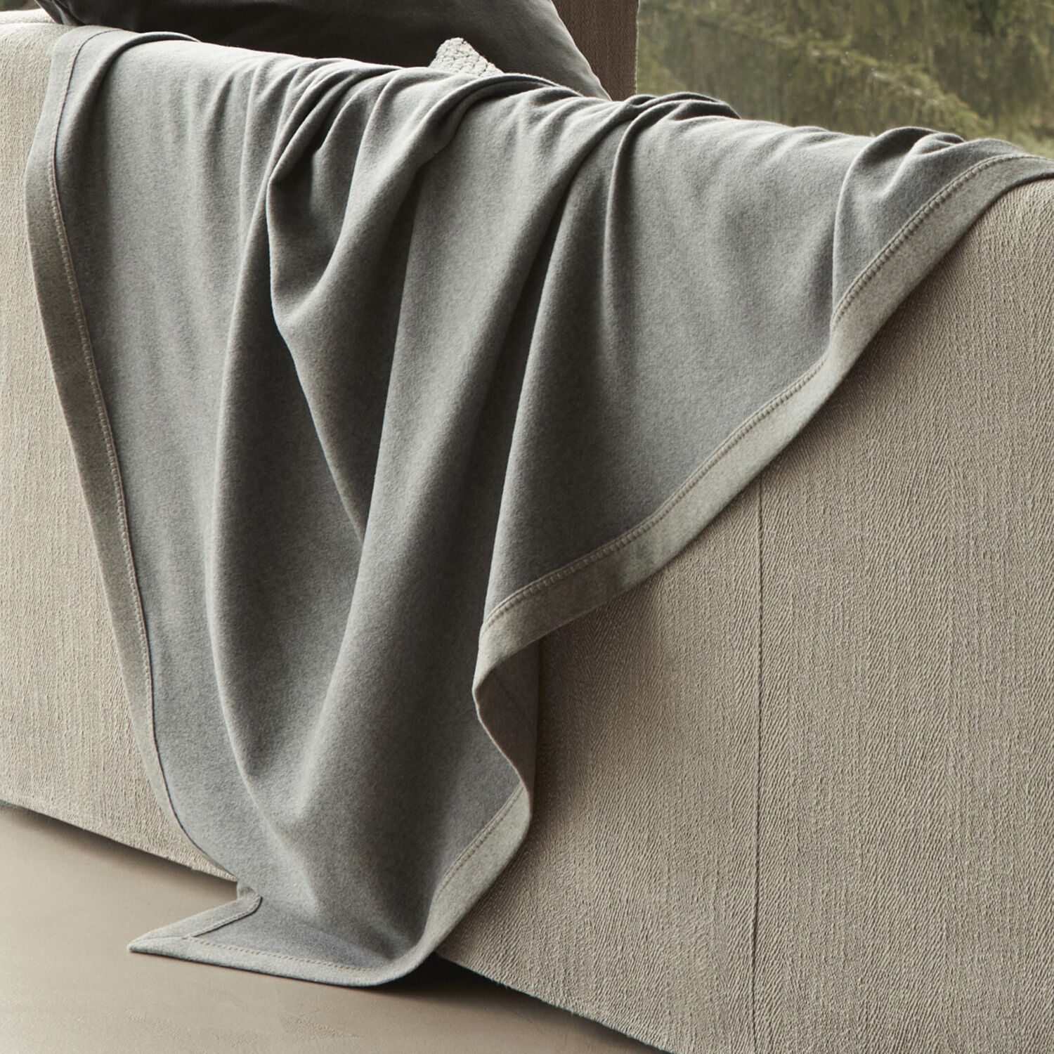 Frette cashmere blanket deals
