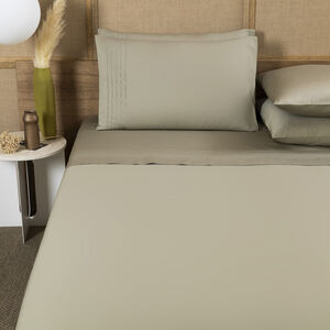 slide 2 Lush Ajour Sheet Set