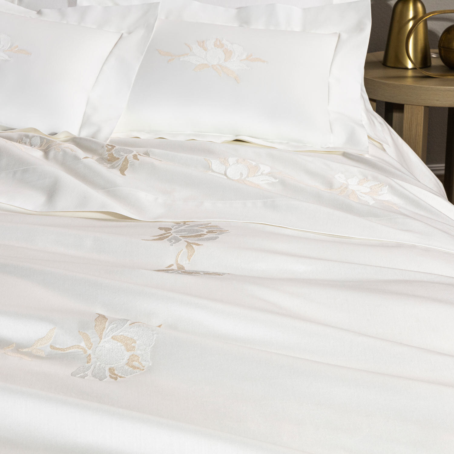 Peonia Embroidered Sham