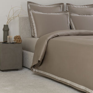 slide 2 Pliant Duvet Cover