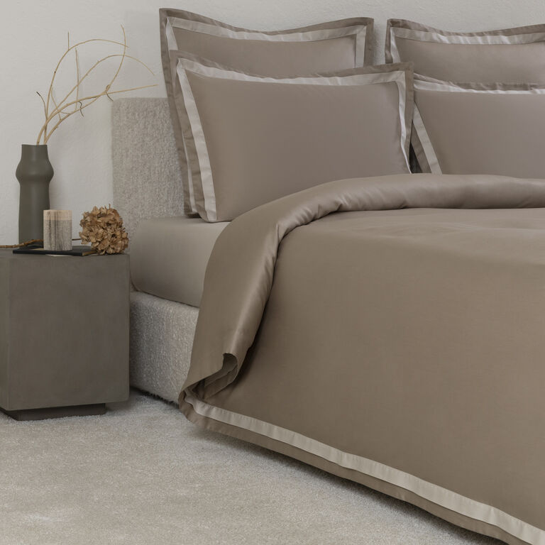 slide 2 Pliant Duvet Cover