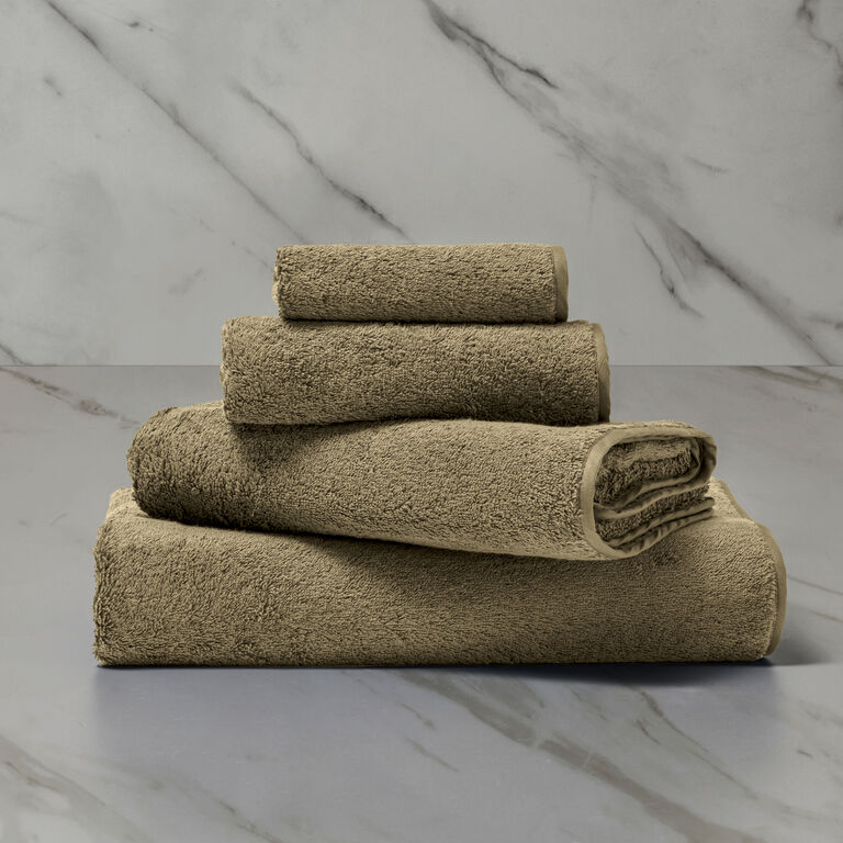 slide 1 Unito Bath Towel