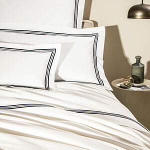 slide 5 Triplo Bourdon Duvet Cover