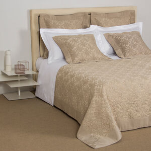 slide 4 Platinum Bedcover