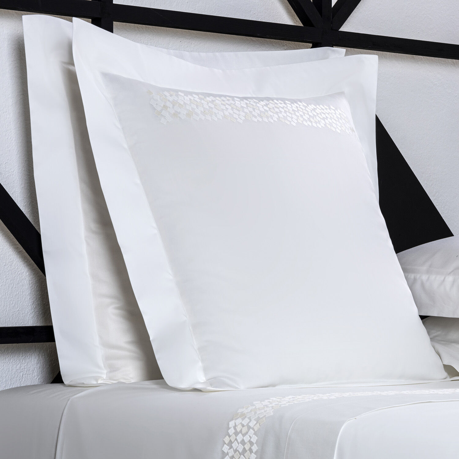Glimmer Embroidery Euro Sham Frette