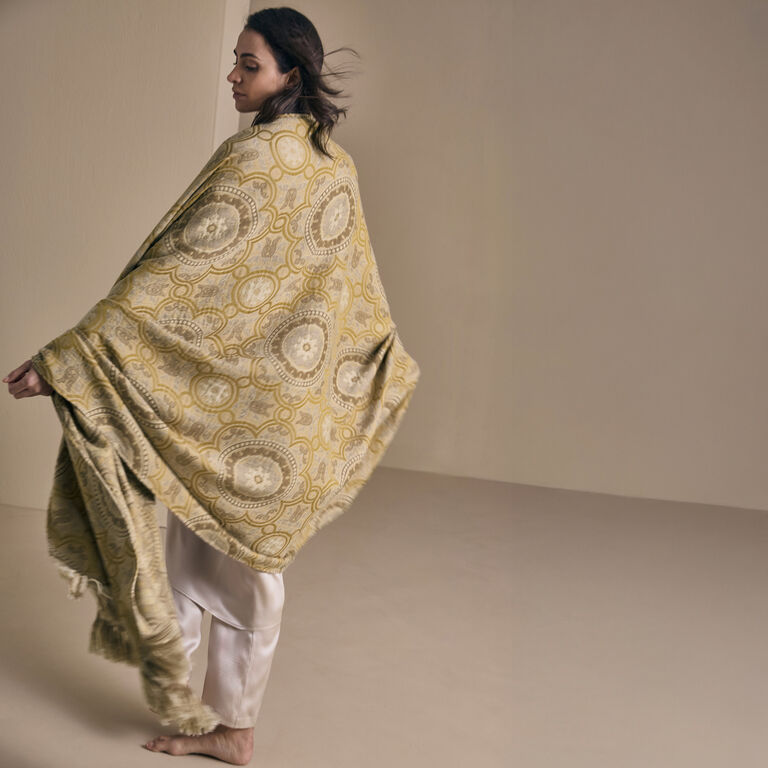 slide 4 Luxury Gipsy Throw