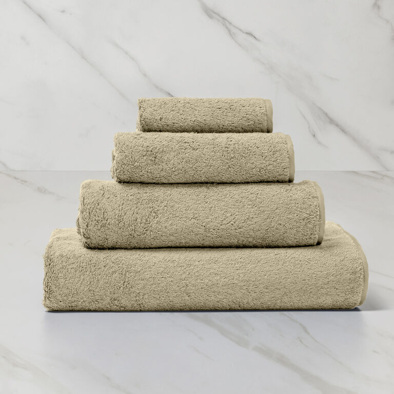 slide 2 Unito Bath Towel