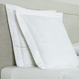 slide 2 Gant Euro Sham White