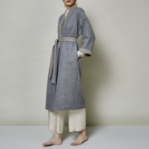 slide 3 Palace Robe