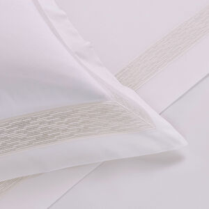 slide 3 Balance Lace Sheet Set