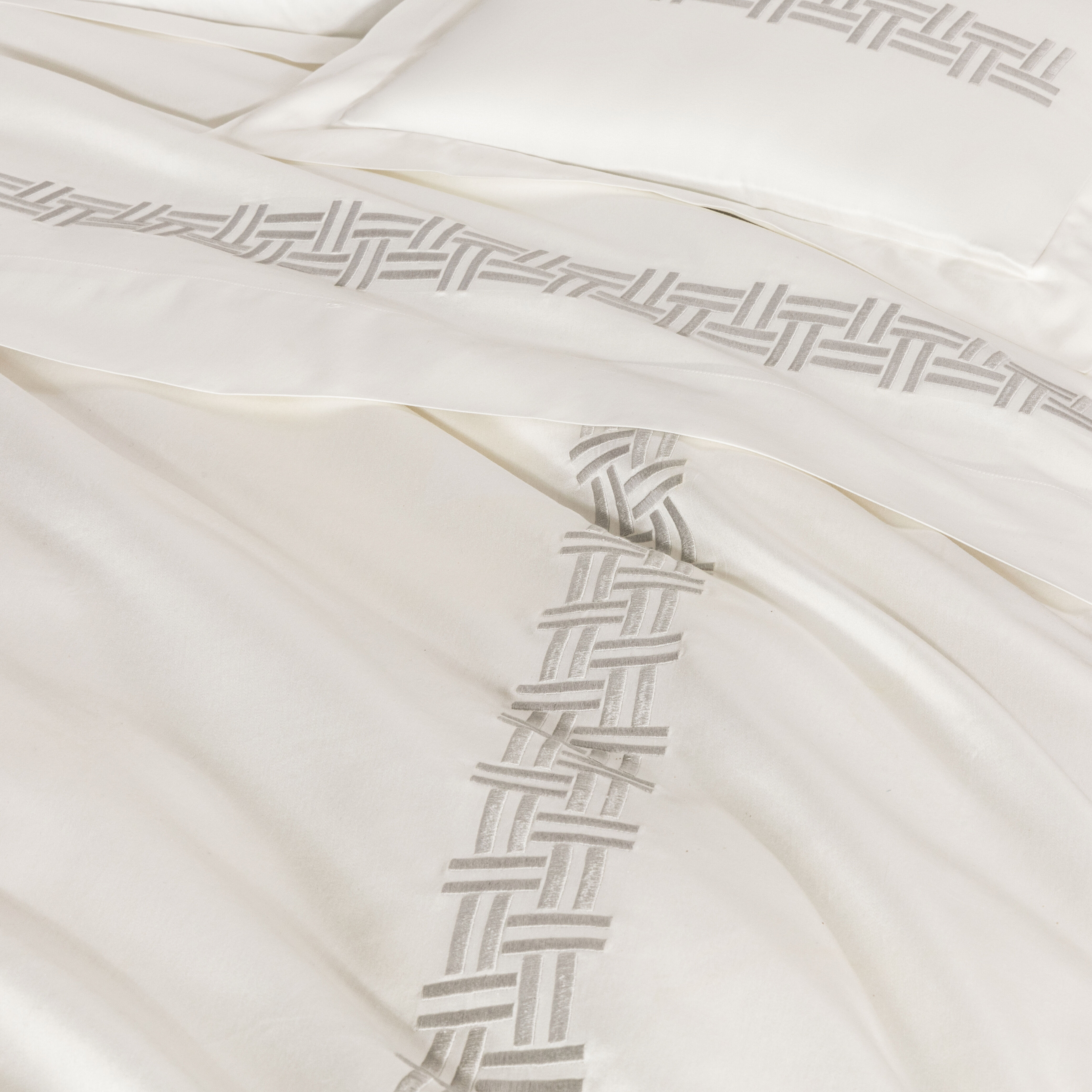 Basket Weave Embroidered Sheet Set