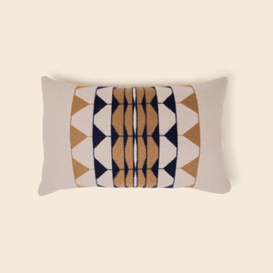 slide 1 Deco Cushion 002