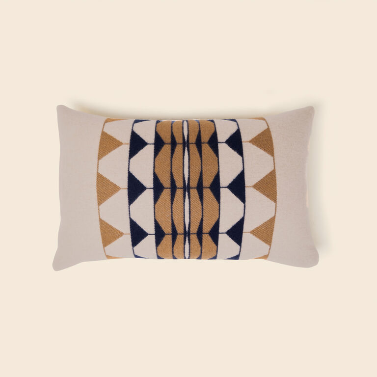 slide 1 Deco Cushion 002