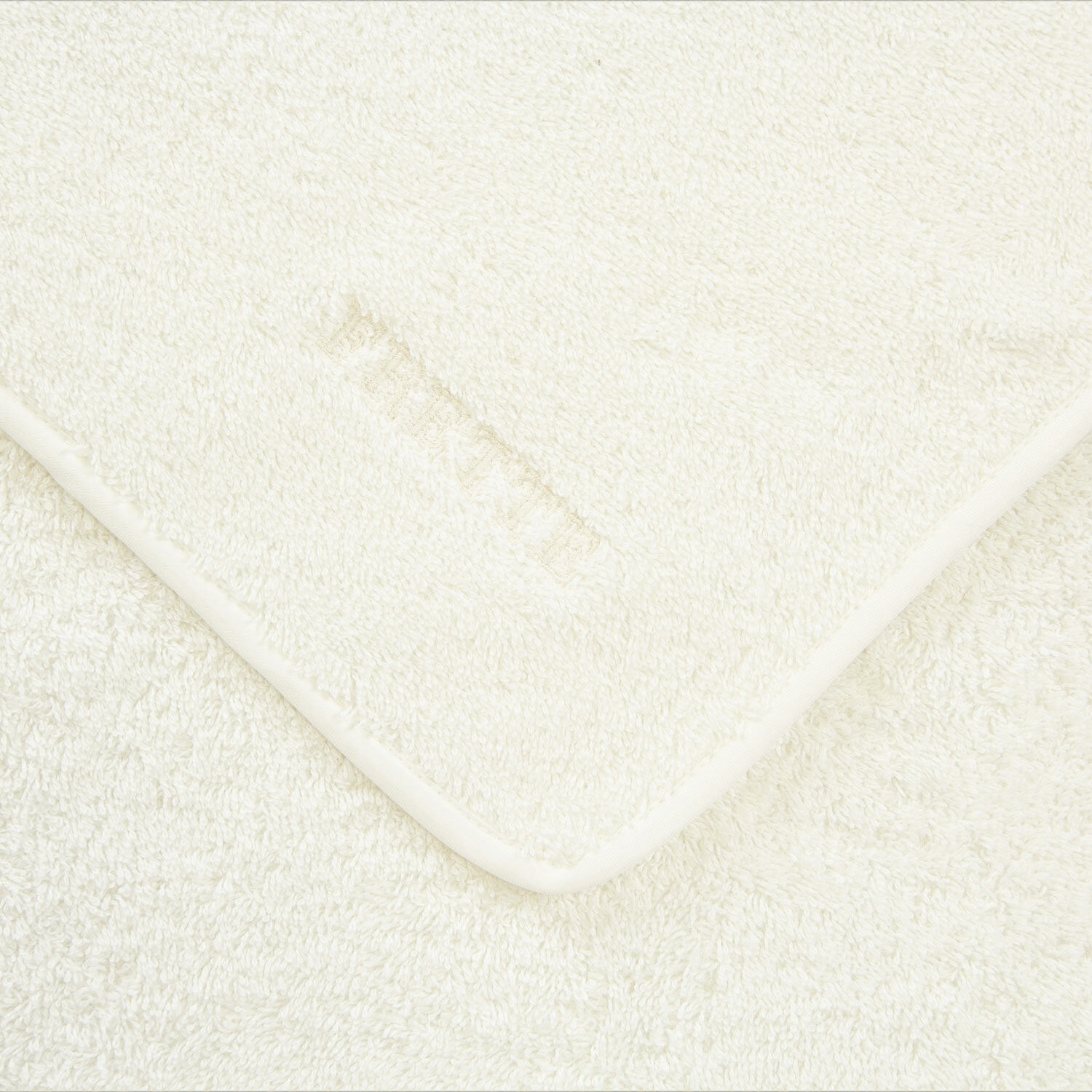 slide 3 Unito Bath Towel