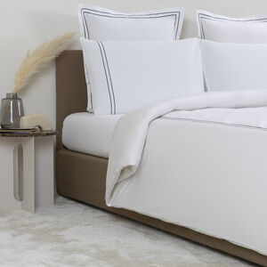 slide 2 Elegance Duvet Cover