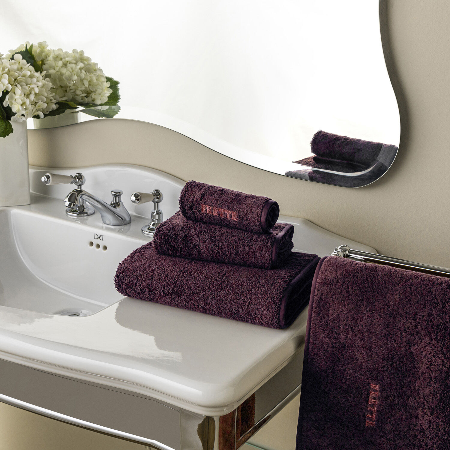 slide 4 Unito Bath Sheet