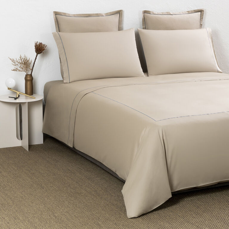 slide 4 Camelia Euro Sham