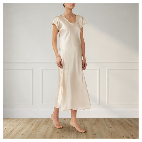 slide 2 Bright Long Nightgown