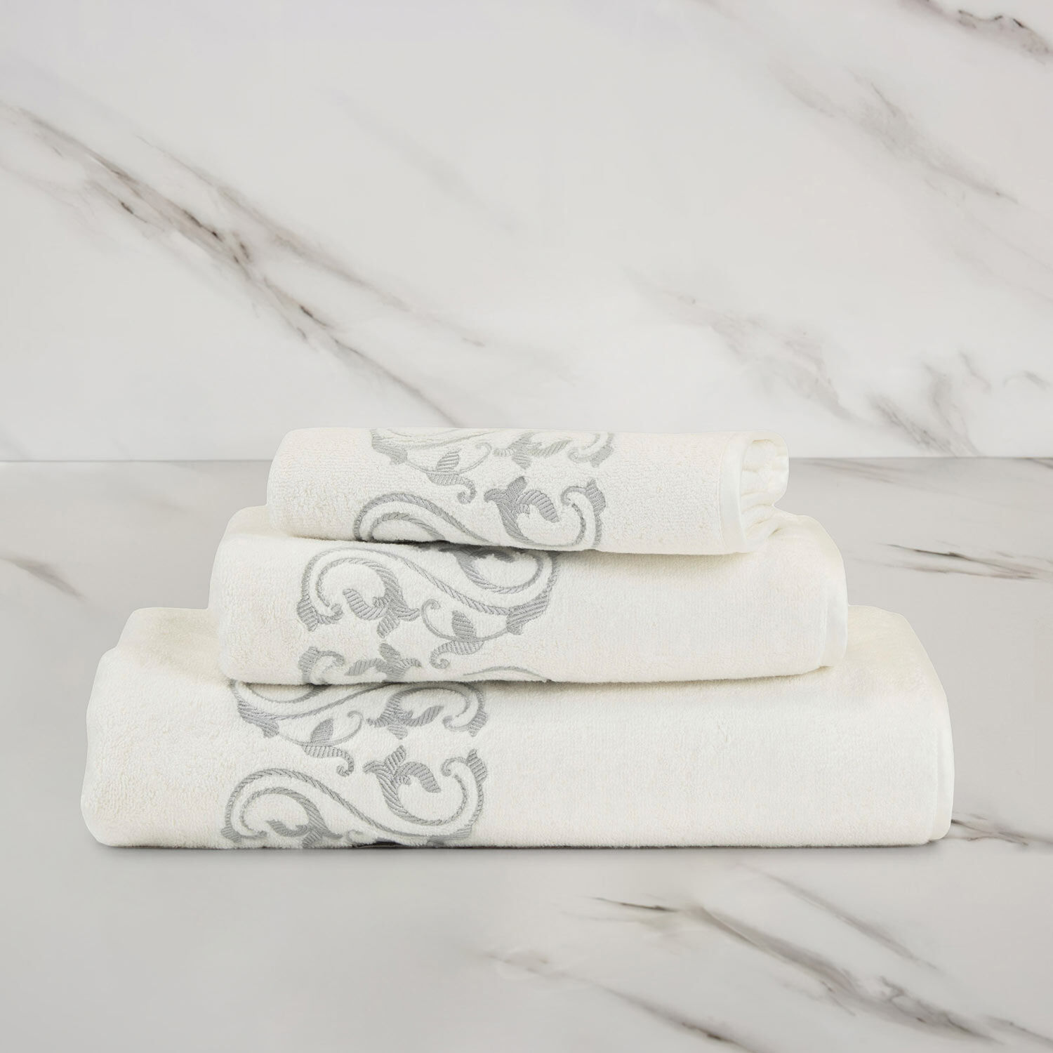 Ornate Medallion Embroidered Guest Towel
