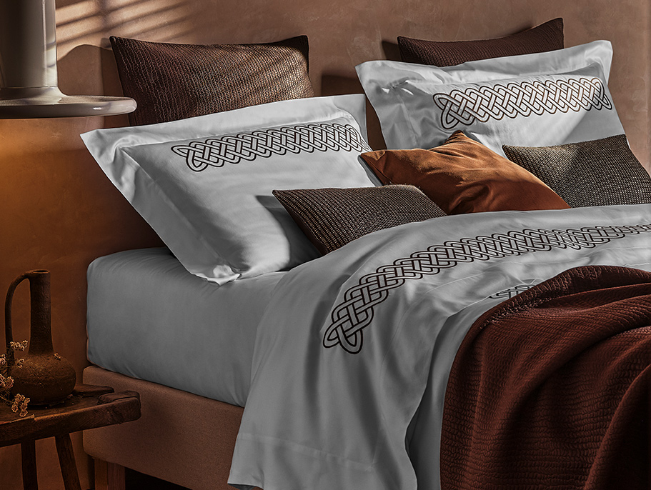 Luxury Bedding | Fine Linens | Frette