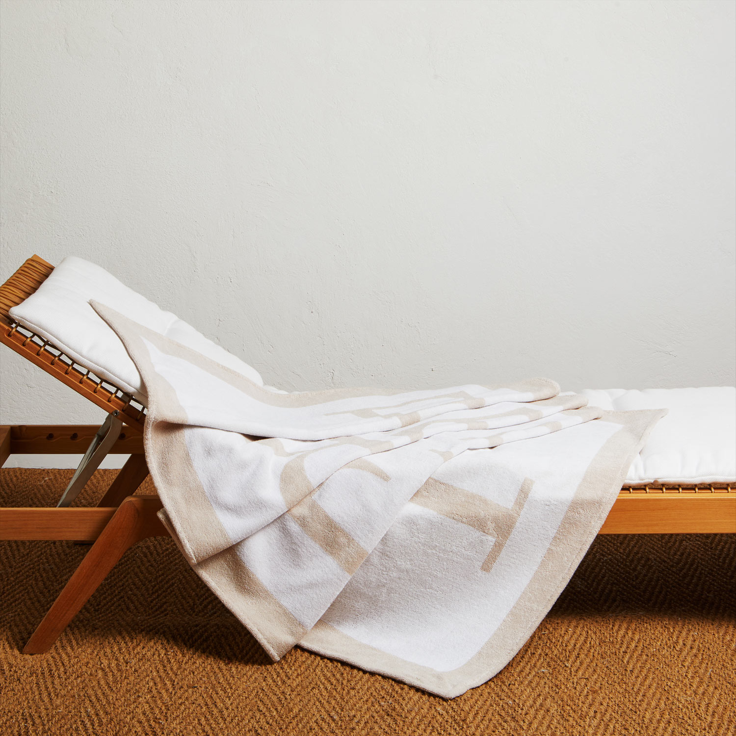 Signature 01 Pool Towel Frette