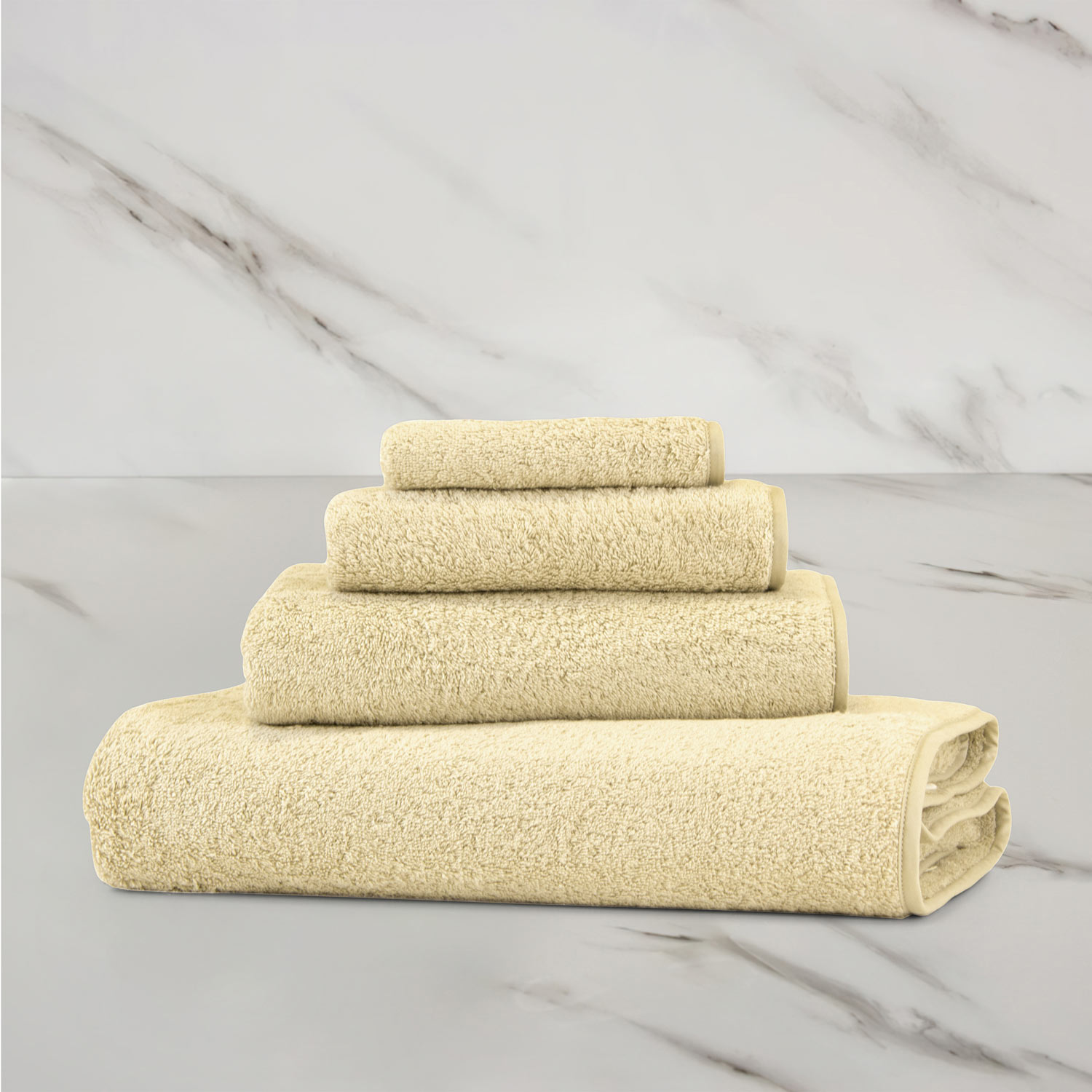 Frette Unito Bath Towel in Citrine Green, Cotton | Made in Italy