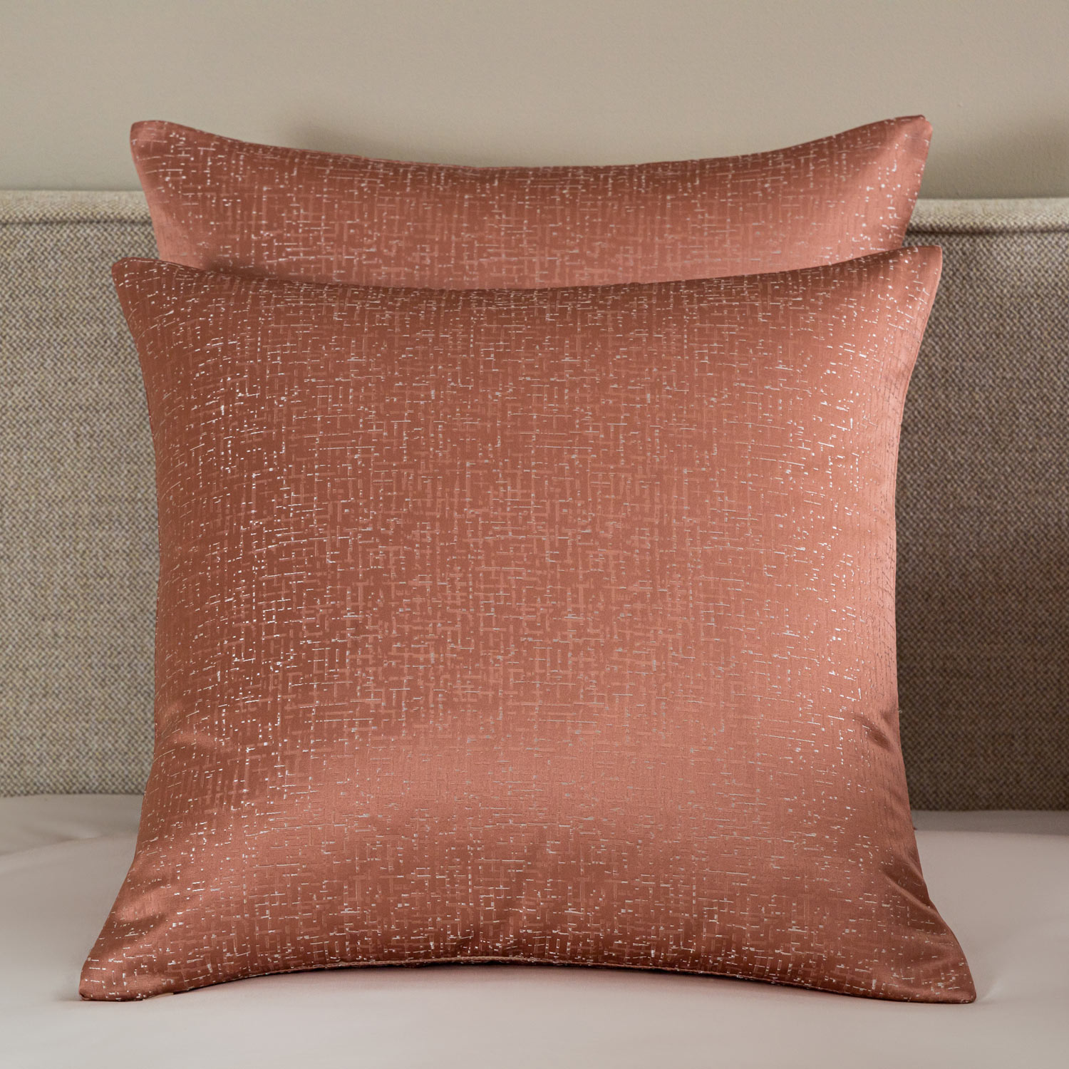 Luxury Glowing Weave Decorative Pillow Frette